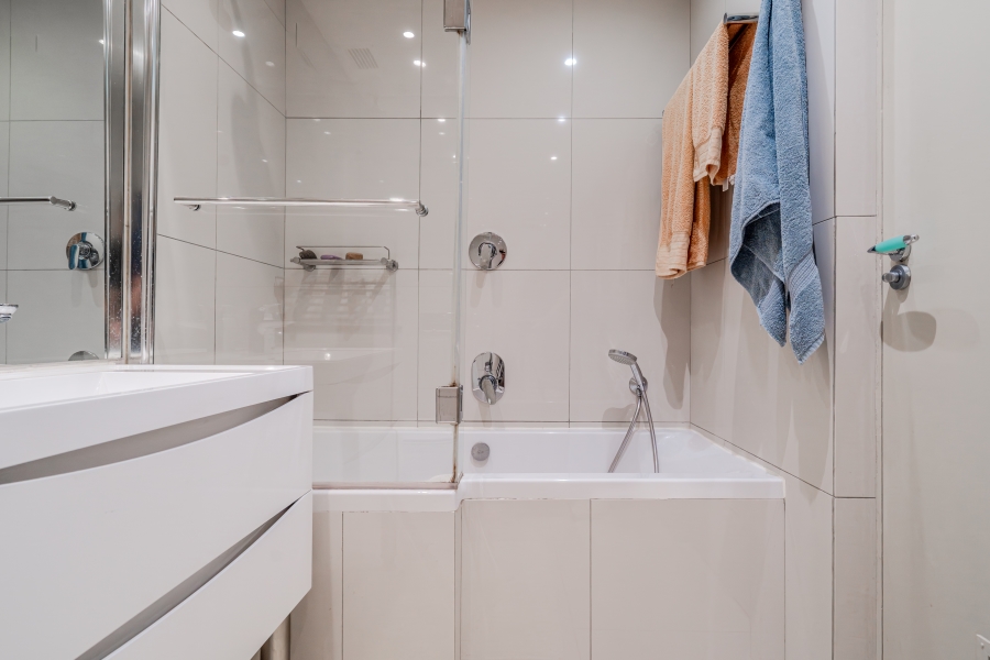 2 Bedroom Property for Sale in Sea Point Western Cape